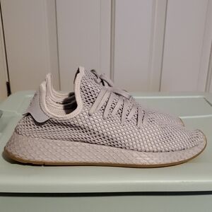 ADIDAS DEERUPT. Men's Size 10. Color Grey.